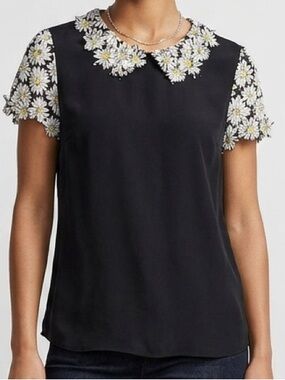 ♥️ANTHROPOLOGIE | Maeve Black Short Sleeve Top with White & Yellow 3D Daisy Trim